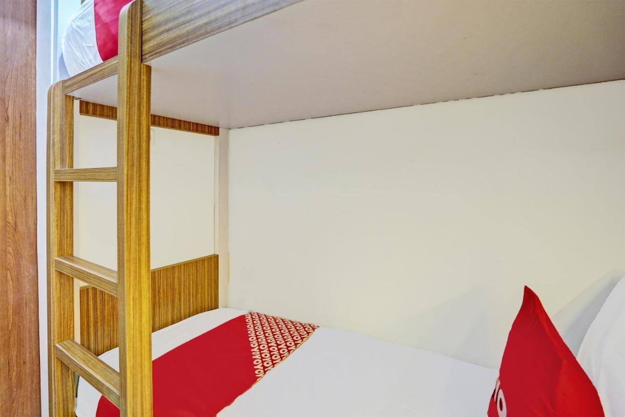 Oyo 92435 Sunlo Cozy Home Family Homestay Syariah Surabaya Eksteriør bilde