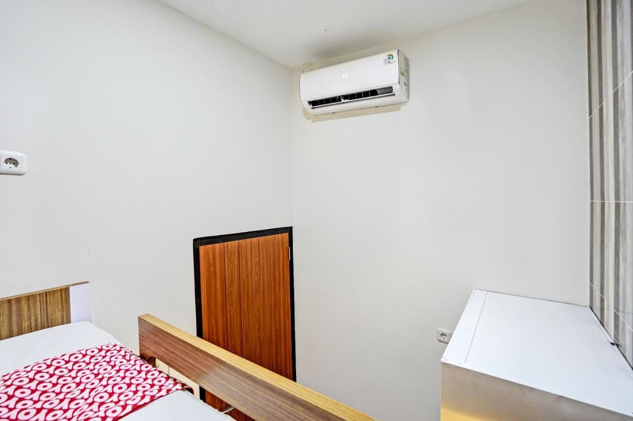 Oyo 92435 Sunlo Cozy Home Family Homestay Syariah Surabaya Eksteriør bilde