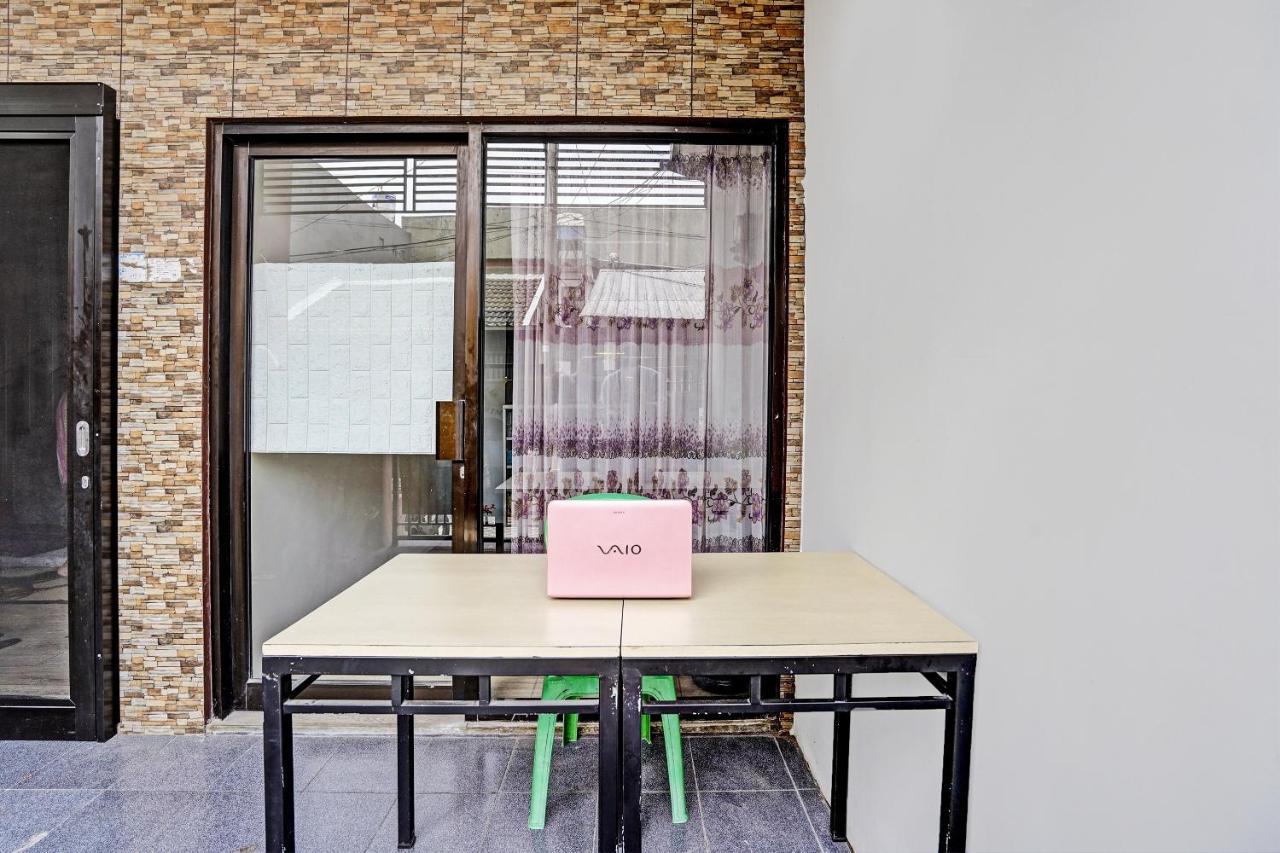 Oyo 92435 Sunlo Cozy Home Family Homestay Syariah Surabaya Eksteriør bilde